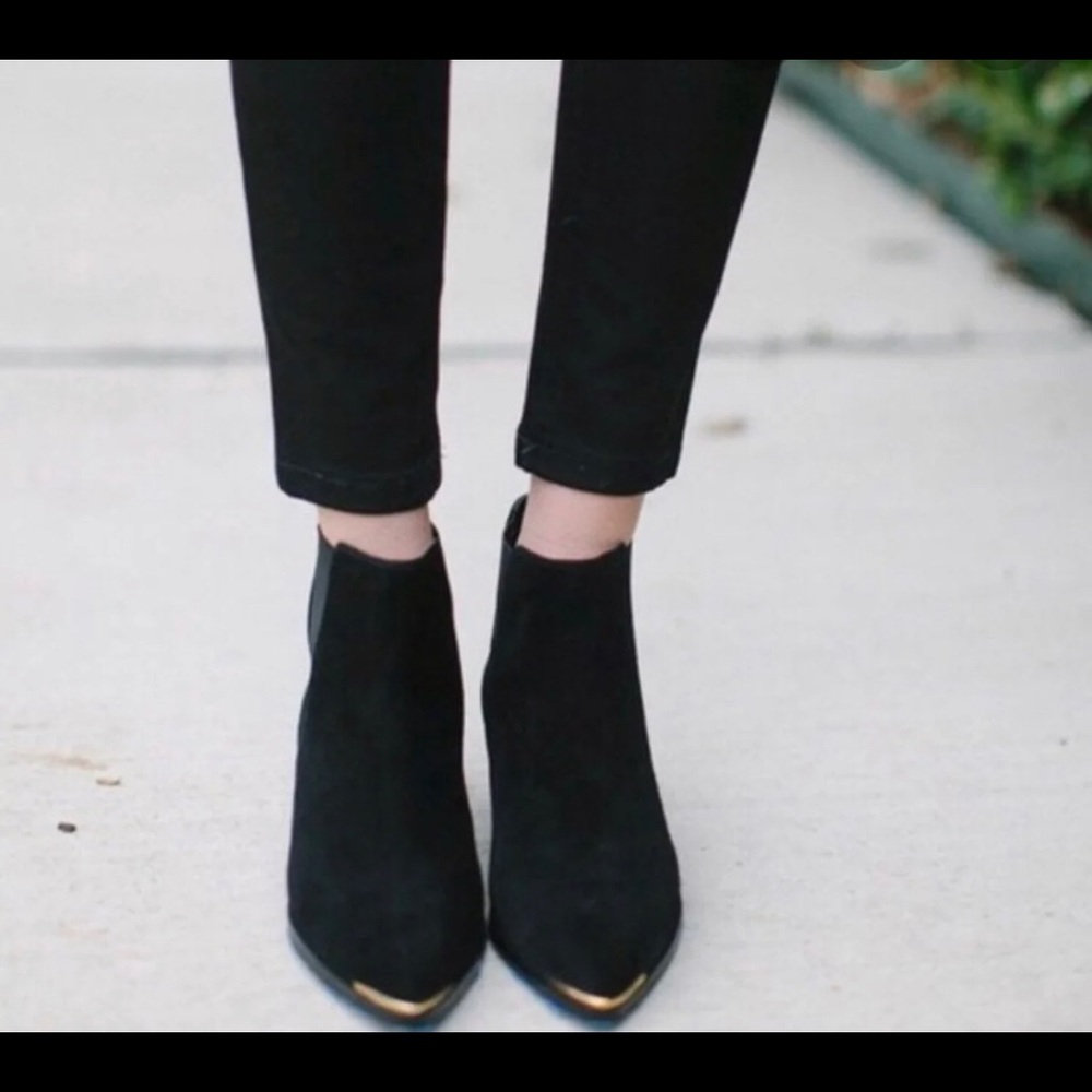 Marc Fisher Yale Suede Booties sz 8